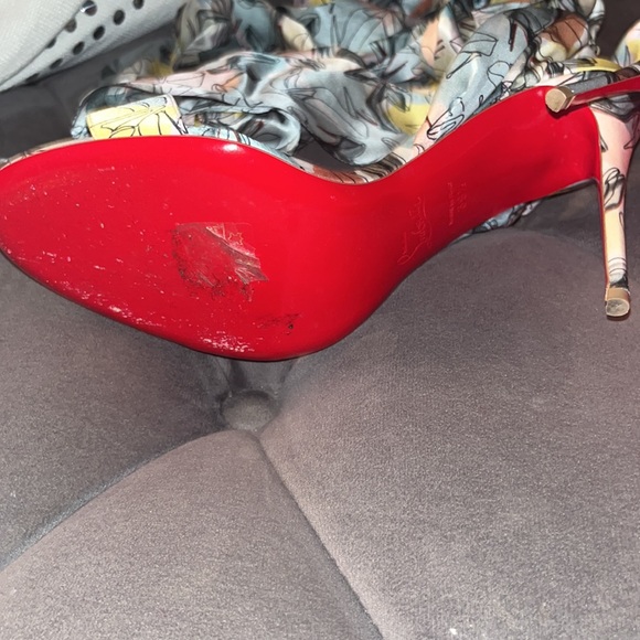 Women’s Christian louboutin heels - Picture 3 of 6
